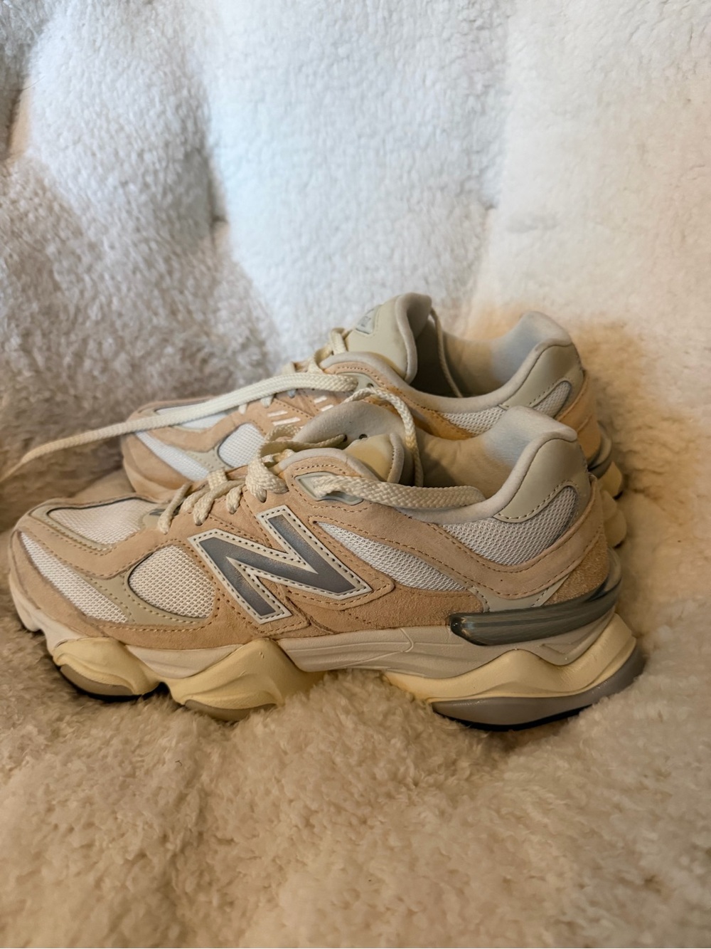 New Balance Vintage Rose with Sea Salt and Silver Metallic 💜OFFERS WELCOME💜
